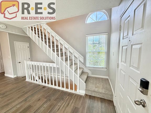 5th image of 652 Longfellow Ln