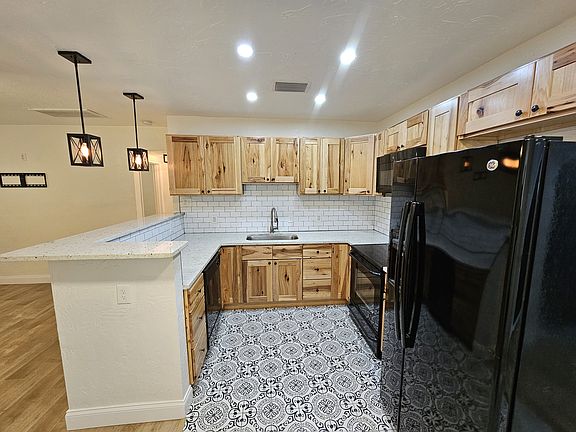 Kitchen and Appliances