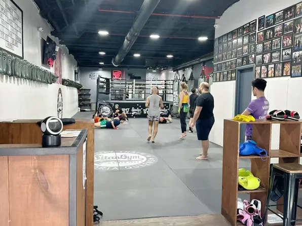 25-34 Steinway Street image 6 of 29