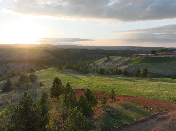 5645 Cloud Peak Dr, Rapid City, SD 57702