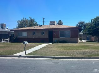 2521 Miria Dr, Bakersfield, CA 93304