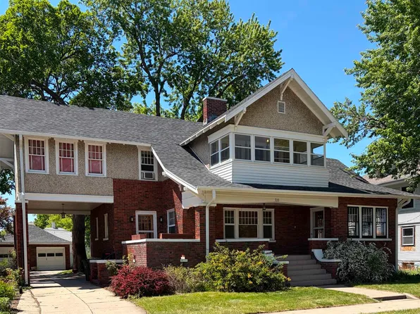 733 N Hastings Ave, Hastings, NE 68901