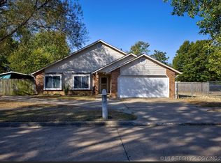 1708 N 28th St, Broken Arrow, OK 74014