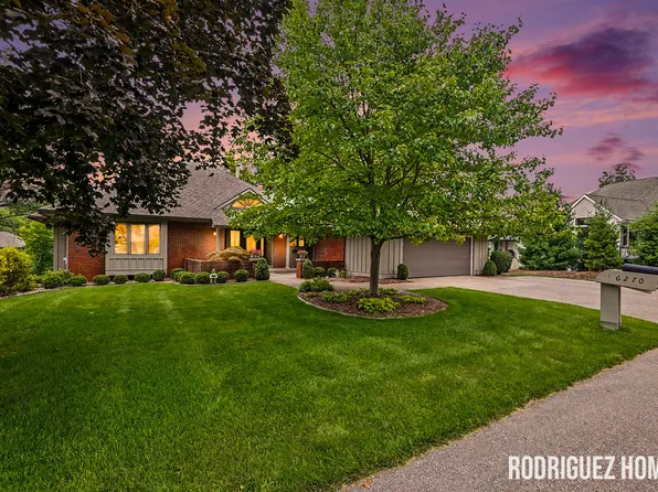 6270 Heathmoor Ct SE, Grand Rapids, MI 49546