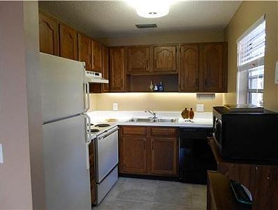 3rd image of 45 Vista Gardens Trl