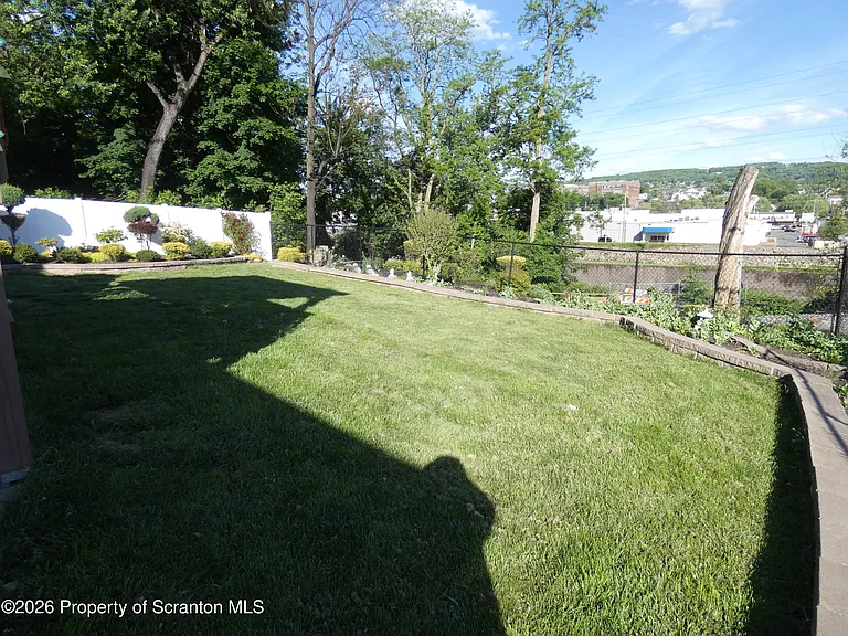 607 3rd Ave #LOWER LEV — Photo 43