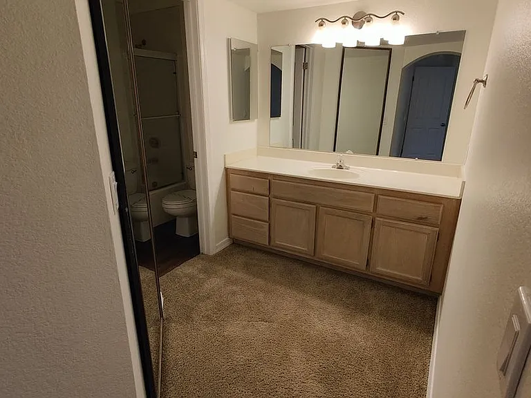 5104 N 32nd St #214 — Photo 19