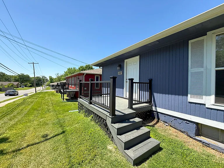 1007 W Ash St — Photo 38