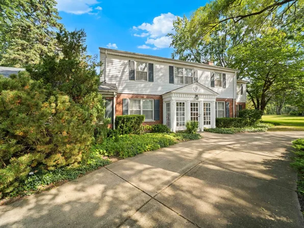 1150 Willow Ln, Northbrook, IL 60062