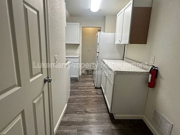4th image of 1315 Mills St #2