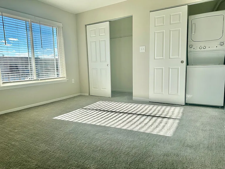 Lakeside Apartments — Photo 9