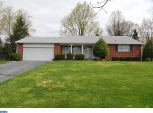 71 Pine Forge Rd, Douglassville, PA 19518