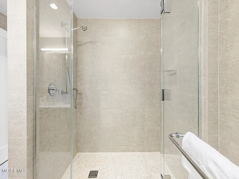 20 Melrose Ter #601 — Photo 23