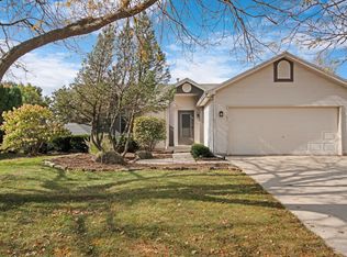 632 S Cambridge Ave, Elburn, IL 60119