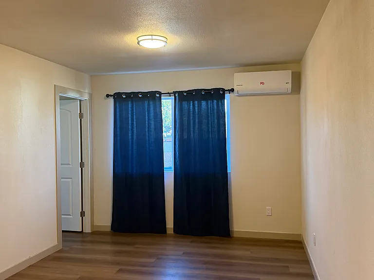 1803 James Pl — Photo 10