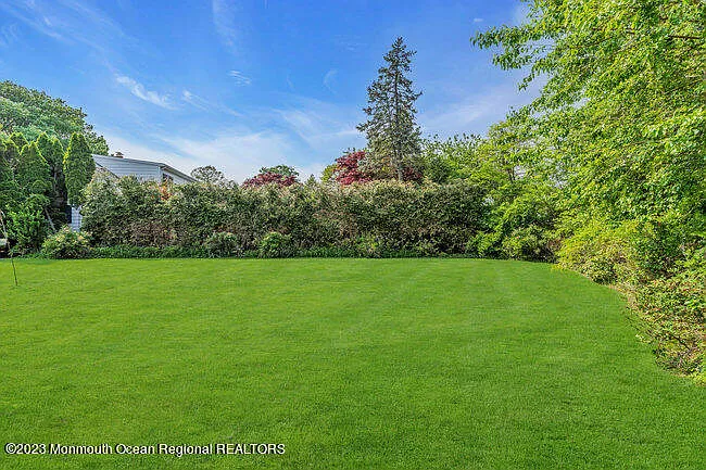 42 Pitney Ave — Photo 52