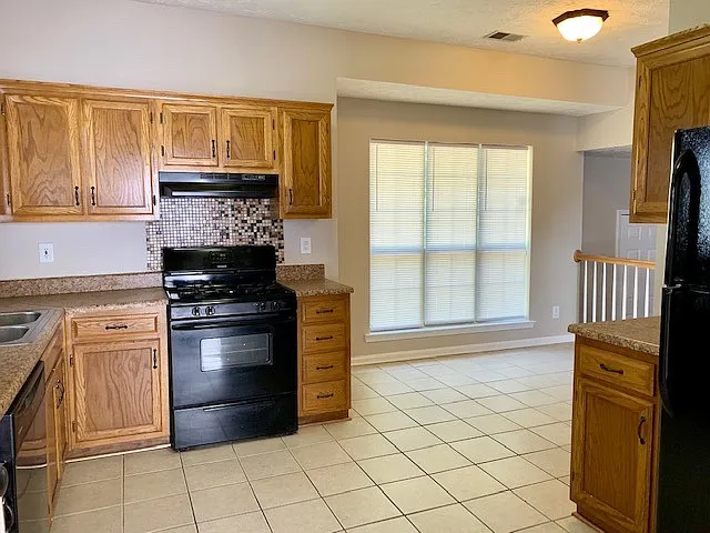 11728 Palmer Ct — Photo 9