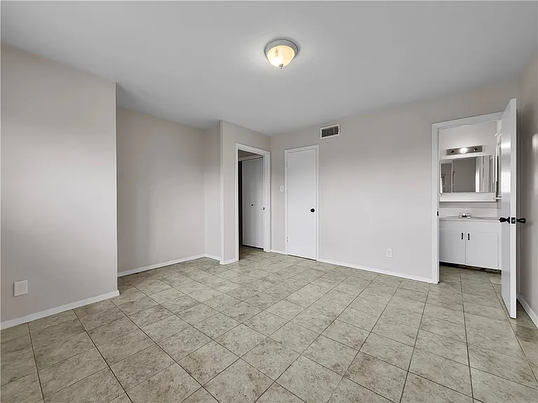 3450 S Alameda St — Photo 14
