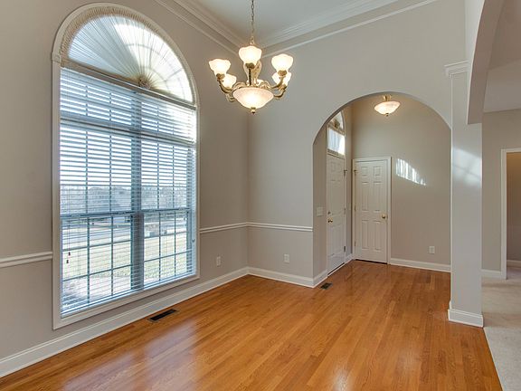 3rd image of 2054 Earl Pearce Cir