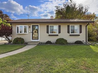 2025 87th St, Kenosha, WI 53143