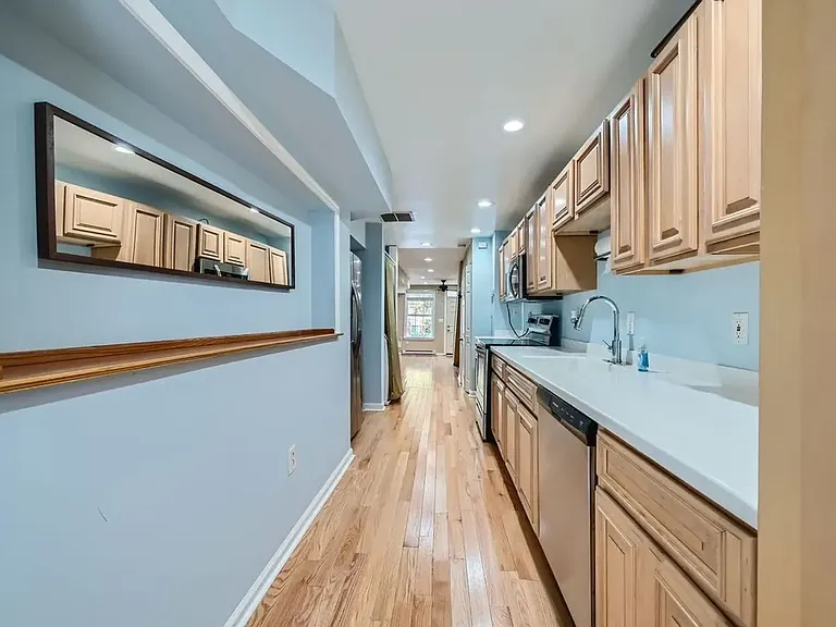 305 S Collington Ave — Photo 9