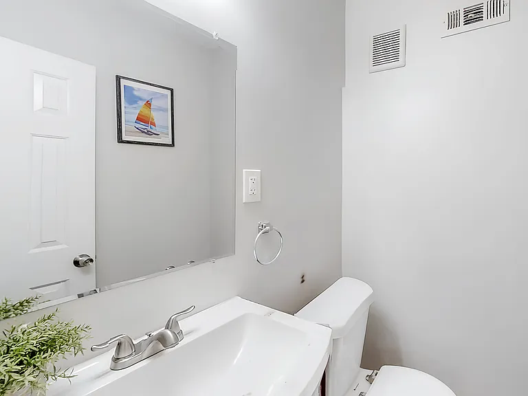 Country Club Dr SW — Photo 8