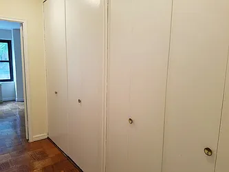 Rented by Manhattan Apartment Organization