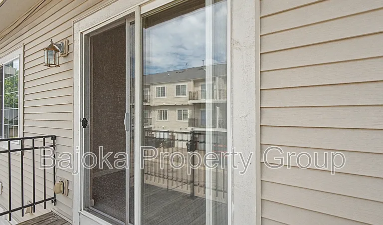 43018 Burlington Dr — Photo 23