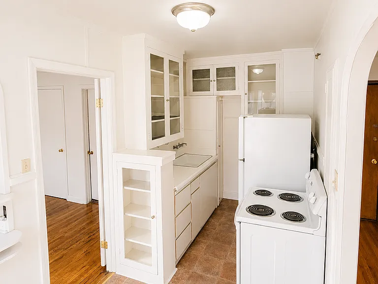 Graylyn Apartments — Photo 3