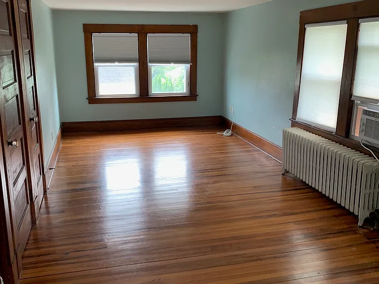 Huge MBR 10x28 feet, His & Her's closets