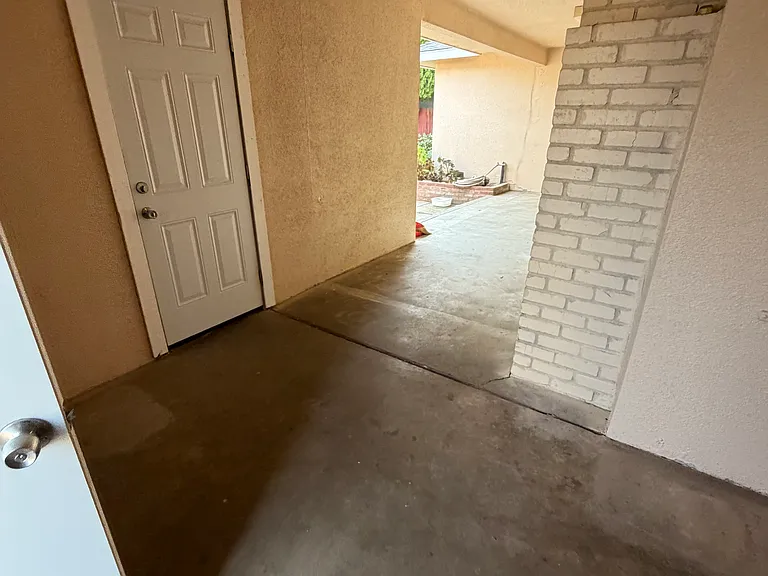 6620 N Sierra Vista Ave — Photo 14