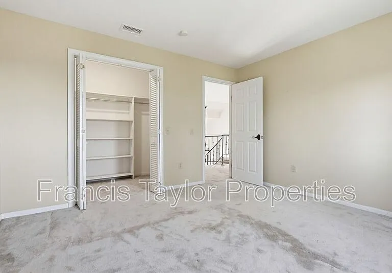 29059 Meadow Glen Way W — Photo 28