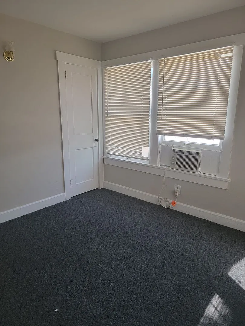 Quaint 2 bedroom in St. Petersburg — Photo 4