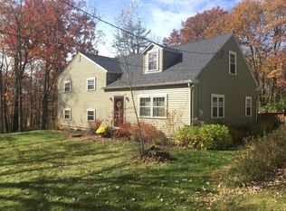 211 Oakridge Rd, Bear Creek Township, PA 18702