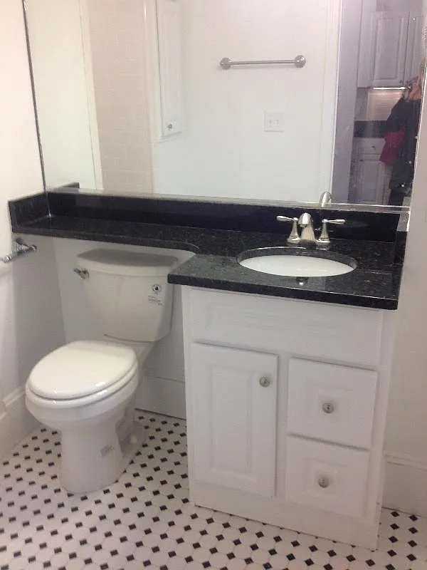 Studio, 275 sqft, $2,300 — Photo 4