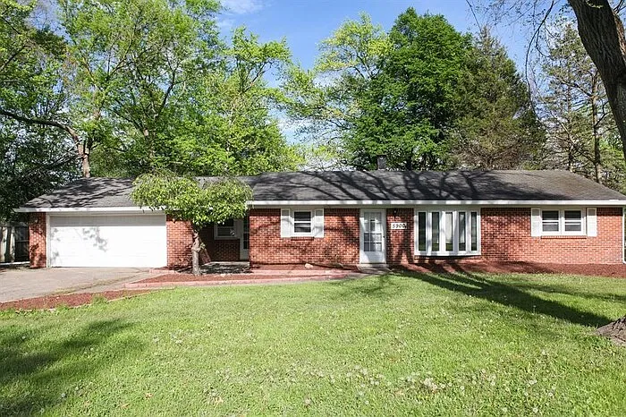 Building Photo - 5900 Wright Dr