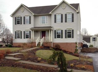100 Cherrywood Dr, New Kensington, PA