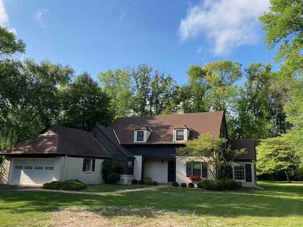 1380 East Bywater LANE, Fox Point, WI 53217