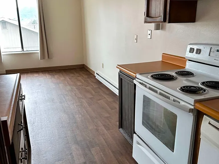 815 W Miner St #2 — Photo 4