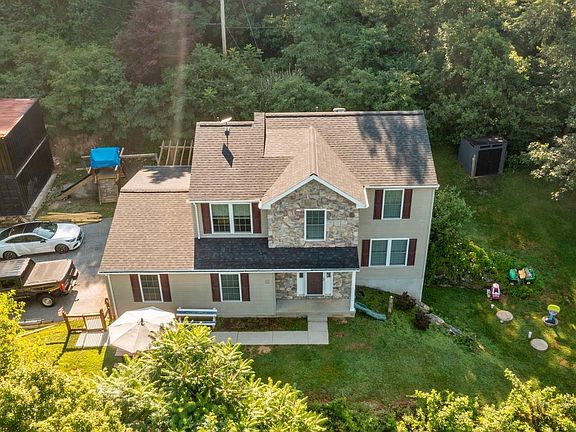 2nd image of 1903 Hain Rd