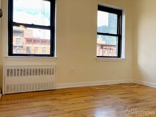 Rented by City Connections Realty | media 37