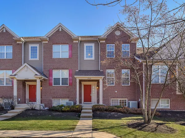 1910 Oxley Cir, Naperville, IL 60563