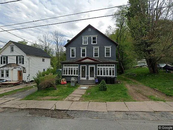 Building Photo - 15 Roosevelt Pl #4