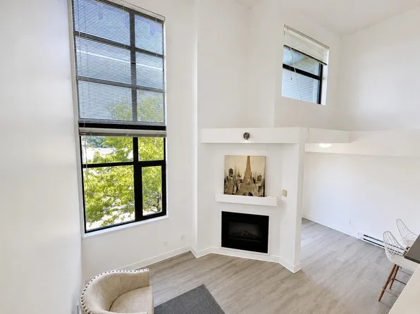 10838 City Pkwy #434, Surrey, BC V3T 5X9