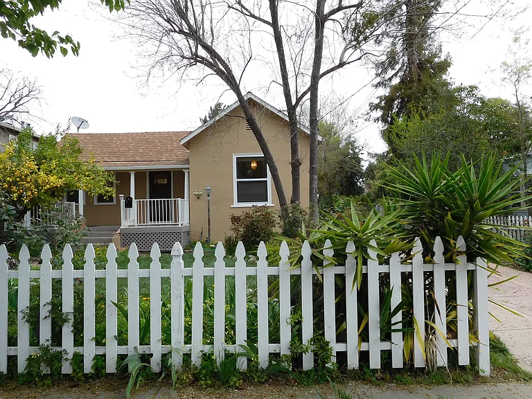 393 W Angela St — Photo 1