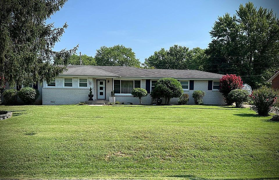1st image of 2405 Green Acres Dr