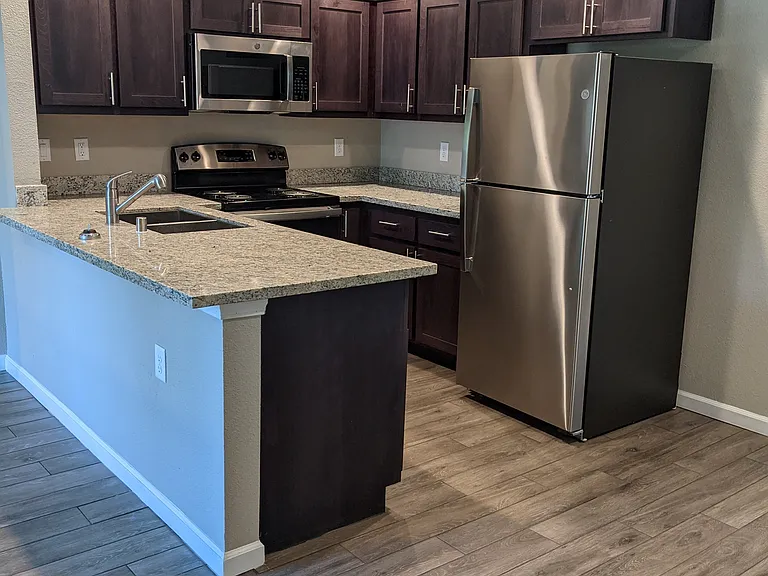 Creekside Colony — Photo 9