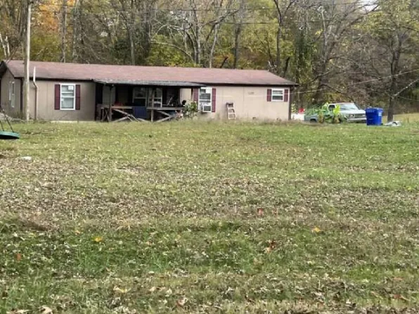 504 Highland Rd, Westmoreland, TN 37186