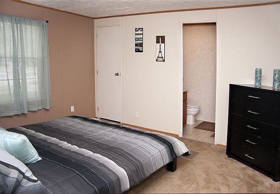 4_Master Bedroom