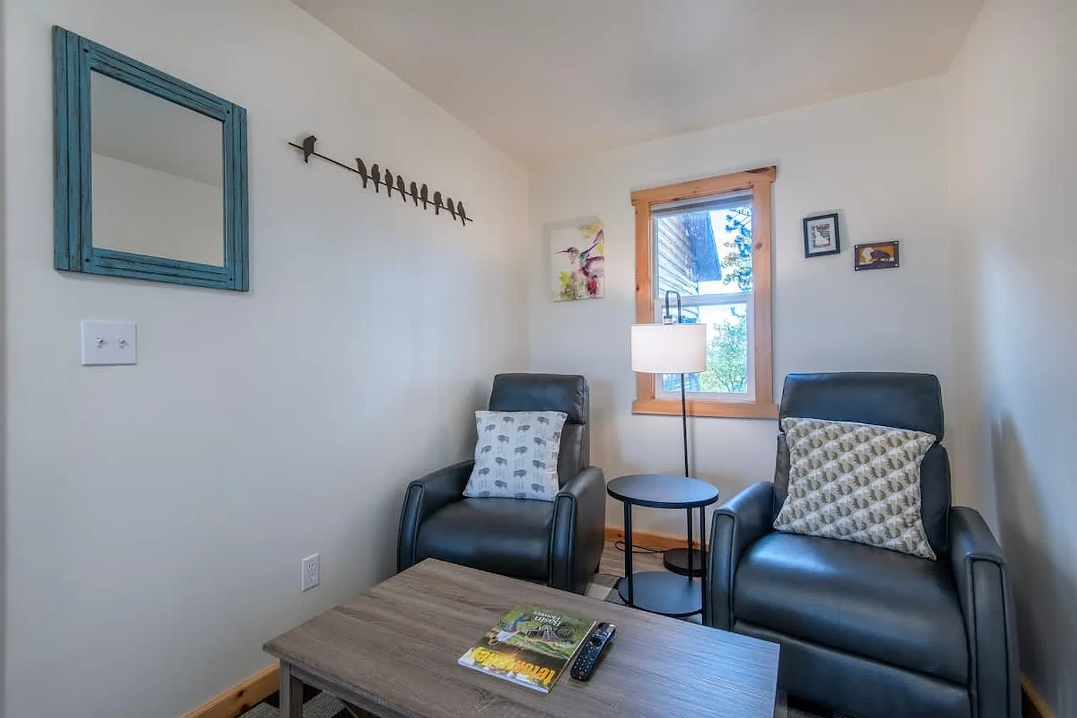 3 bed, 2.0 bath, 925 sqft, $4,666 — Photo 1